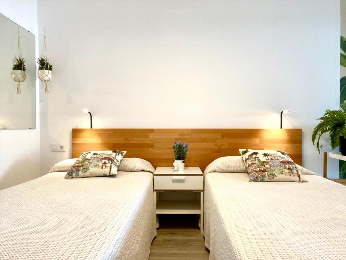 אדחה Enjoy A Sunny Apartment With Pool Next To The Sea מראה חיצוני תמונה