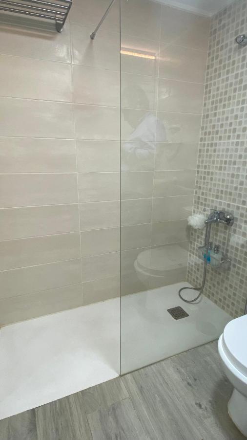 אדחה Enjoy A Sunny Apartment With Pool Next To The Sea מראה חיצוני תמונה